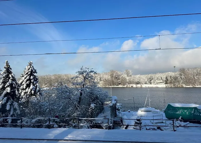 Brauner Baer בית אירוח